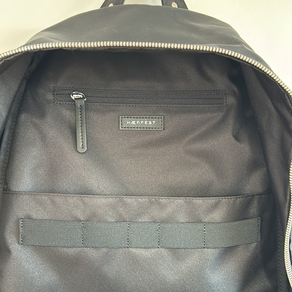 NEW WITH TAGS Limited Edition Haerfest Mercedes Benz Backpack - Picture 15 of 17